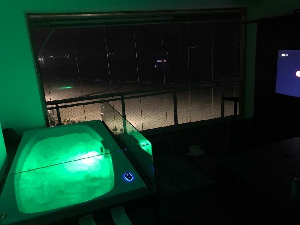 Maravilhoso Apto Vista Mar Jacuzzi Wi Fi Pé Areia Santos  Esterno foto